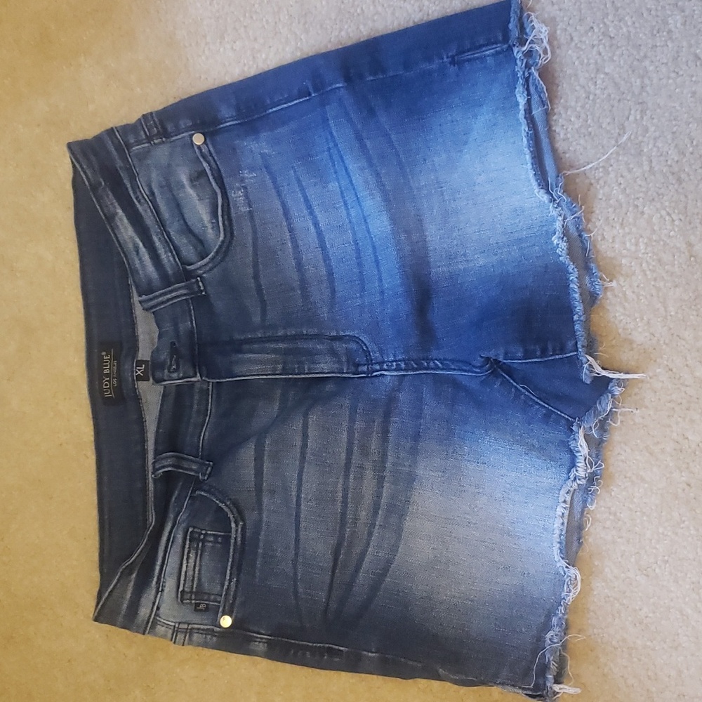JUDY BLUE SHORTS
